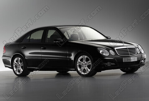 Auto Mercedes E-sarja (W211) (2002 - 2009)